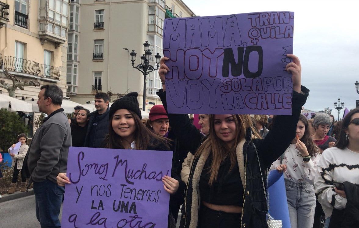 ___andreagg's tweet image. Por ti, por mi y por las que ya no están.
💜

#8MARZO 
#NiUnaMenos
