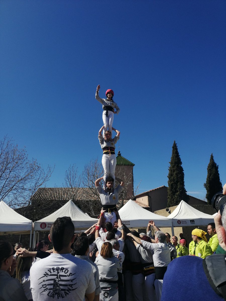 I per acabar, un pd4 aixecat per sota. Moltes gràcies a tots per venir i gràcies també a @Minyons_SC per l'ajuda a les pinyes!!