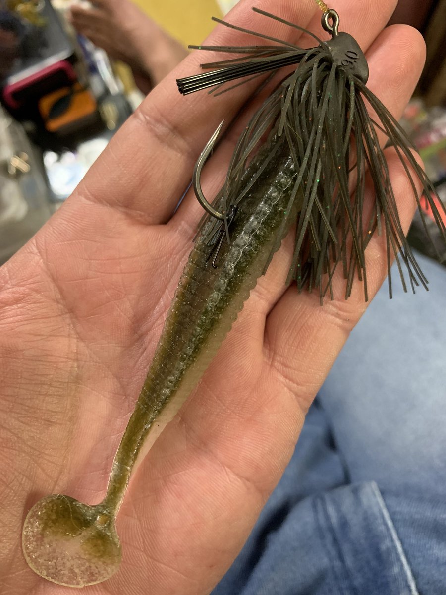 ট ইট র 榎本英俊 淡路島の野生児 そして肝心なブラックさんですが 2度の上がるタイミングを捉えるも 2度もミス 安定のスコーンリグでした 淡路島オカッパリ 野池じゃなくてため池 スコーンリグ スライドスコーンジグ スタッガーオリジナル5