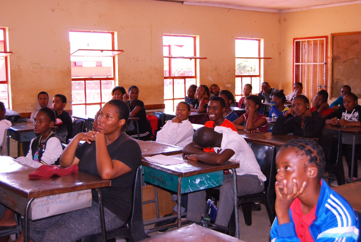 foundation_lm's tweet photo. We also had Mr. Tuelo Mokome a young trailblazer who was also co-hosted at #TheInsightfulTour that we had at Marang CJSS lastweek Thursday.

He had great words of how students must carry themselves in order to embody excellence in their overall life.

#ElevationthroughImpact https://t.co/CL8fYeDrEL