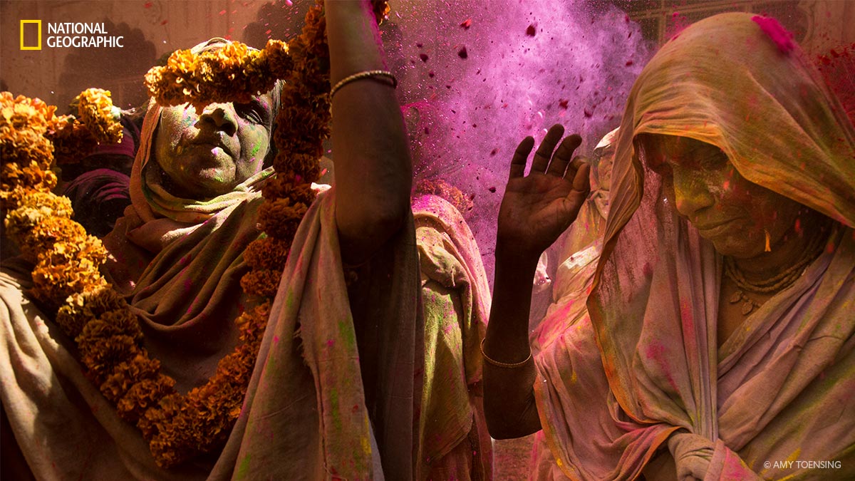 📷 WOMEN

👉 Muestra compuesta por imágenes de la colección de #NationalGeographic que muestra el papel de las #mujeres durante más de un siglo de cambio en todo del mundo.

espaciomadrid.es/?p=48287
#DiaInternacionalDeLaMujer #ExposicionesenMadrid <a href="/RevistaNatGeo/">RevistaNatGeo</a>