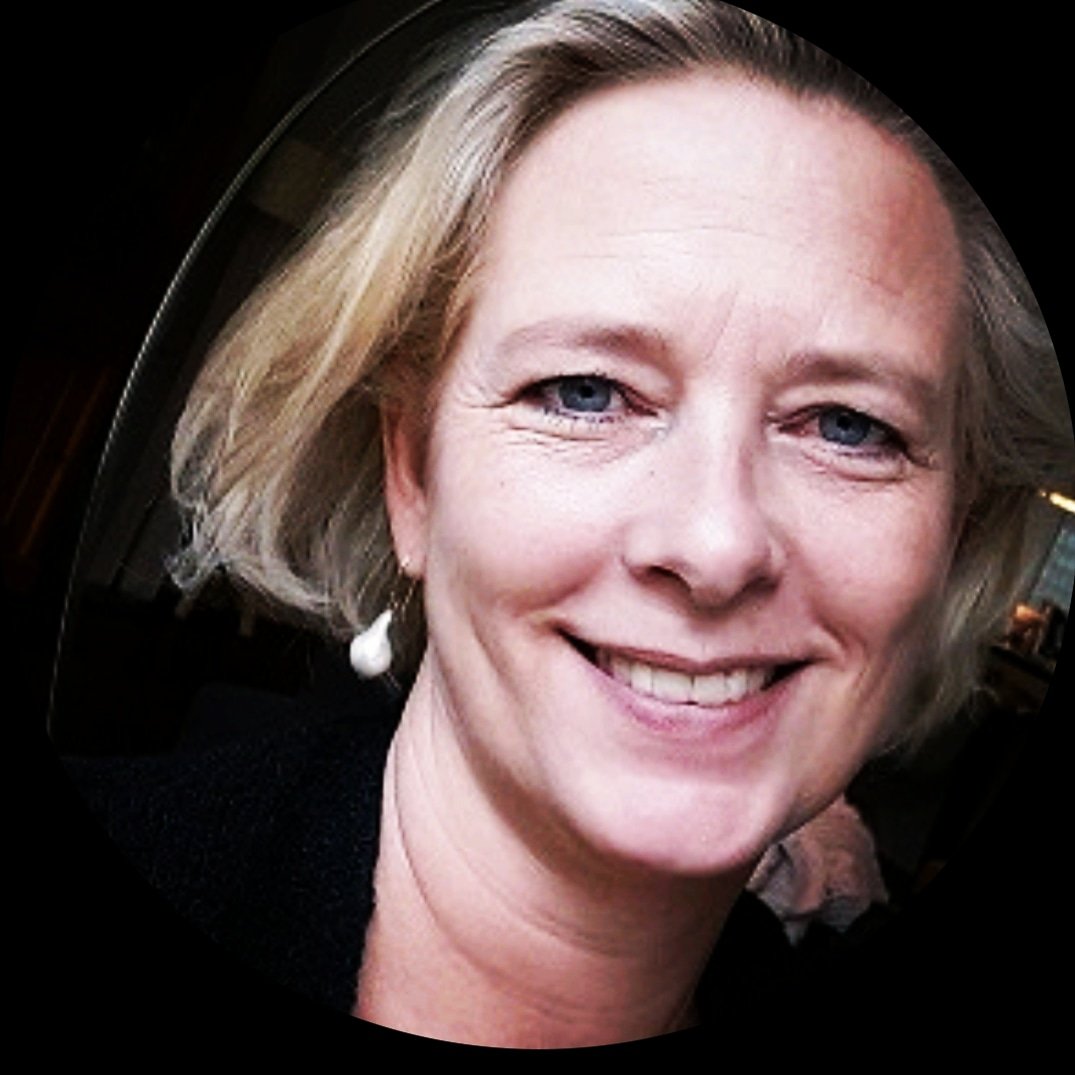 Onze stille kracht, steun en toeverlaat, spin in het productieweb en 'Jazz in het Dorp-moeder overste' telt er een heel klein ieniemienie jaartje bij vandaag... van harte @PatriciaColly 🎉🥂🍰🎶🎵 #Amstelveen #jazzinhetdorp #jazz