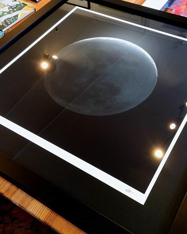 Really happy to get this back from our framer @art_works_framing. It's a Ltd Ed from @cosmic_background who does some great work! It's now on display in the shop. Closer inspection recommended #moon #bespokeframing #telescope ift.tt/38ydudF