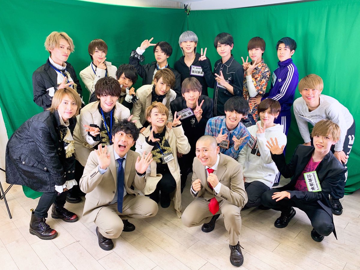 karitanoboru's tweet photo. 本日ASOVIVA 1.2.3部ご視聴ありがとうございました！

30分生配信3本MCは初でしたがめちゃめちゃ楽しかったです(^^)

YouTubeでASOVIVAと検索して頂ければアーカイブ残ってるんで是非見てください(^^)

『#SUPERFANTASY』さん
『#CoLoN』さん
『#UNIVERSALBOYS』さん
『#MrUNIVERSITY』さん https://t.co/evlu5RYhdy
