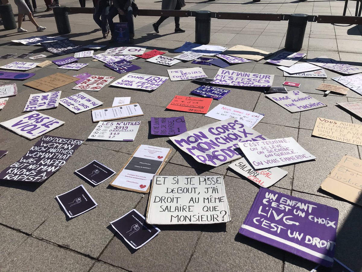 toutes74's tweet photo. #8mars  #journéeinternationalesdesdroitsdesfemmes #noustoutes74 
Prend une pancarte et viens te battre ! https://t.co/6JB43ovsya