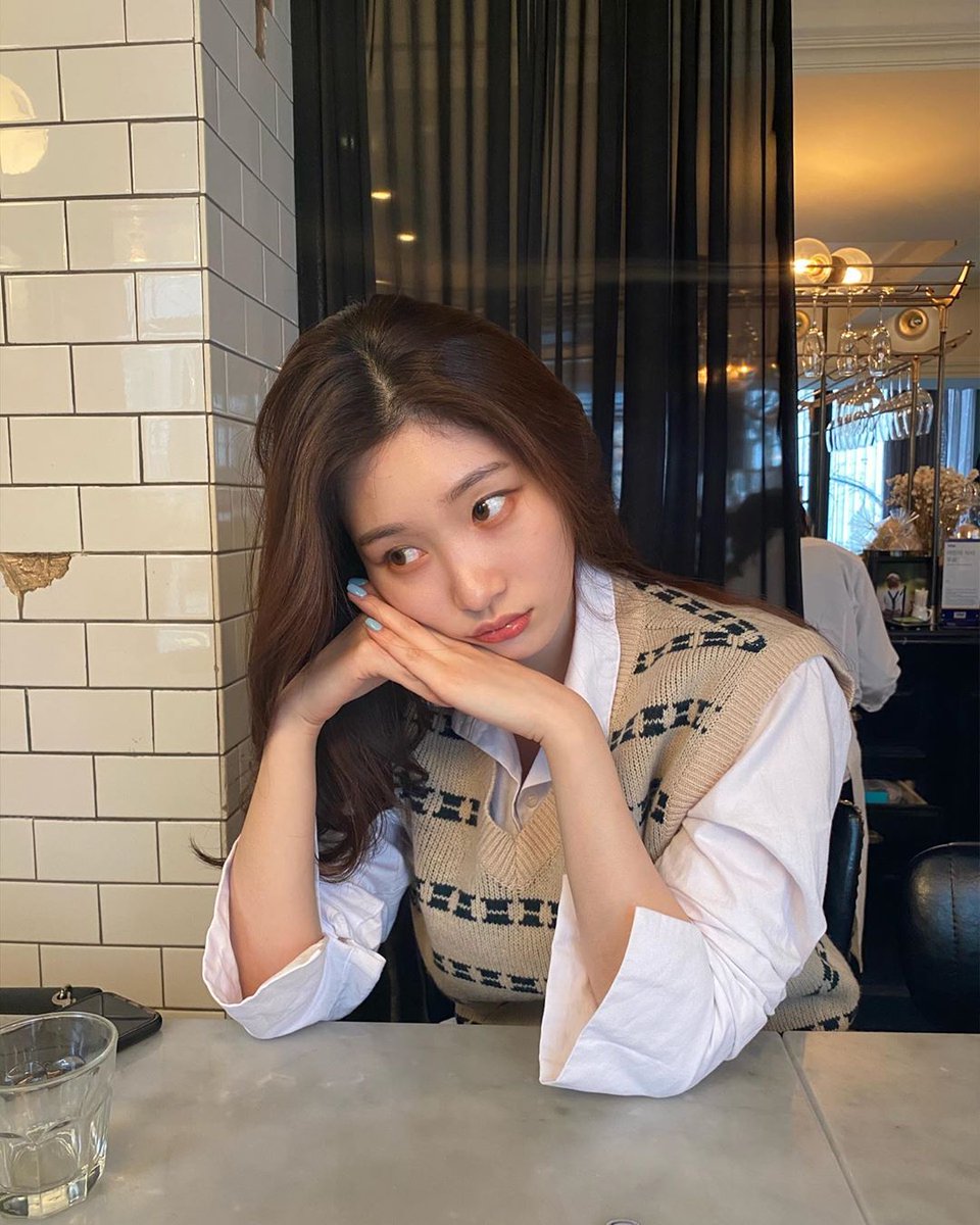 dia_sns's tweet photo. [CHAESTAGRAM] 200308 j_chaeyeoni IG update https://t.co/iImmov82MG

“#띵띵 (swollen)”

#다이아 #DIA #정채연 #채연 #CHAEYEON https://t.co/zjINcMxaKX