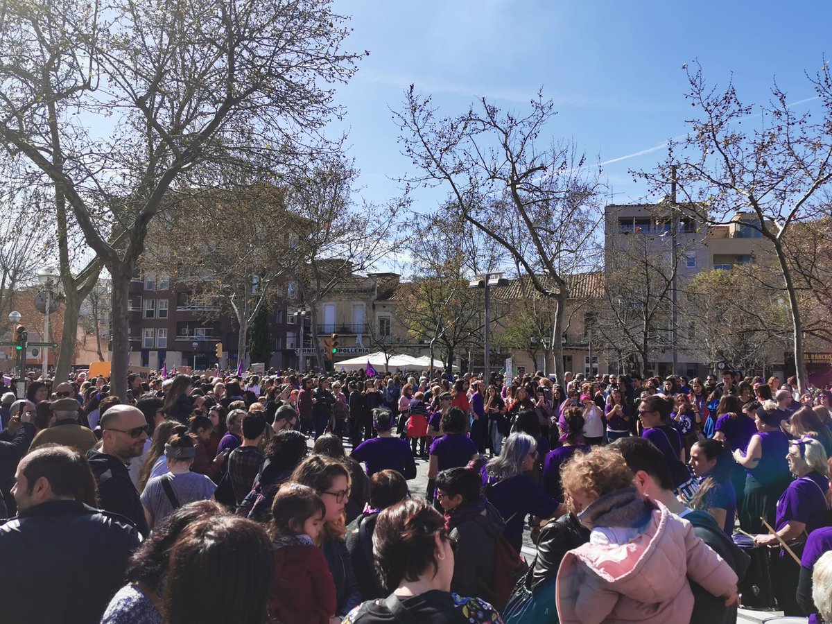 Només amb sororitat podrem combatre el patriarcat per això ens necessitem a totes. Fem xarxa feminista!♀️ Cuidemnos! #8M #xarxafeminista #sabadellrepublicana #VagaFeminista8M