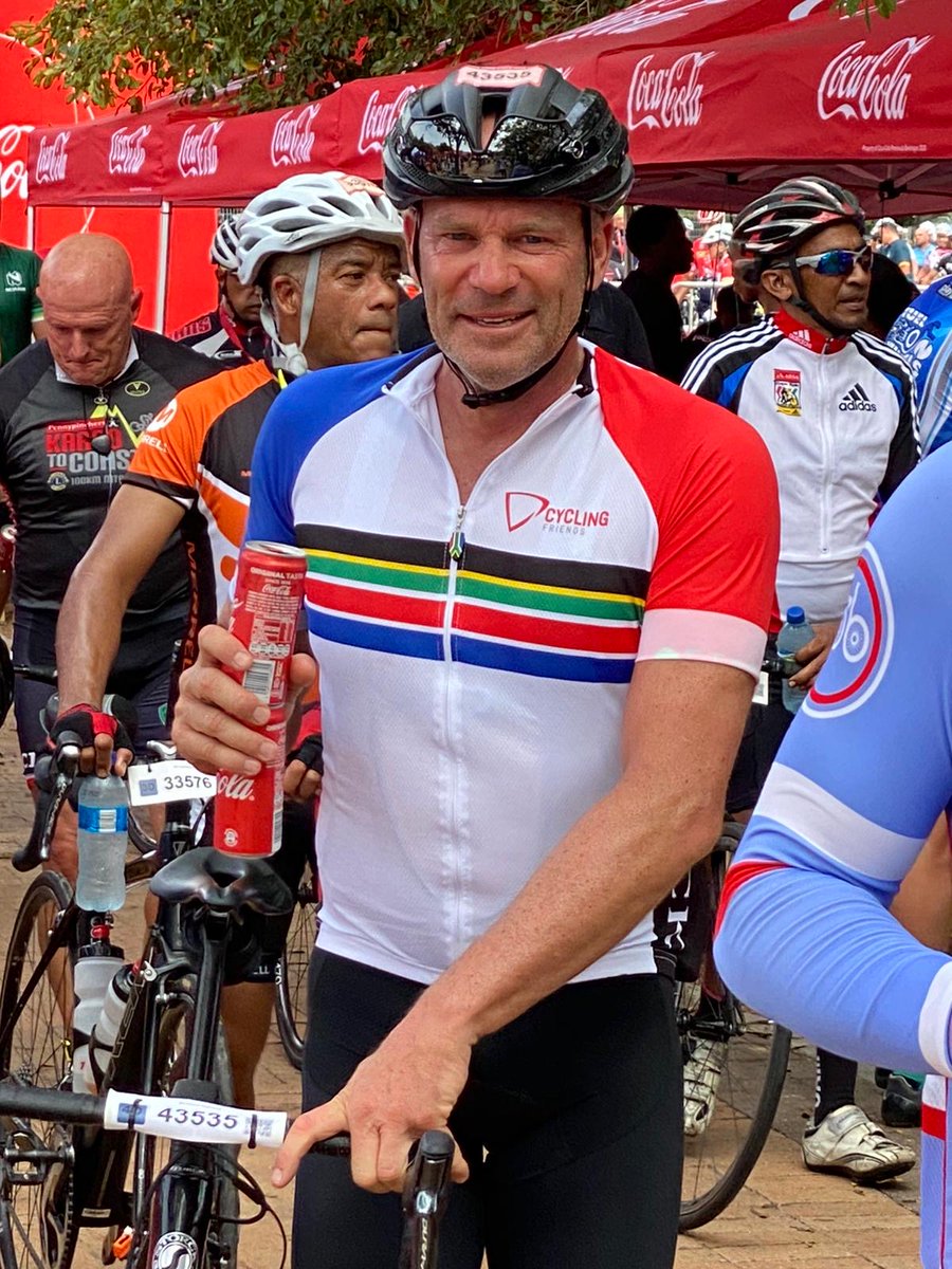 #KaiHundertmarck and the #CyclingFriends team at the #CapeTownCycleTour. Take part in our quiz and win your free ticket incl. free #Storck #carbonbike for the race  #CapeTownCycleTour 2021! Visit cycling-friends.com
#Rent a #bike | Buy a bike | #Tours | in #SouthAfrica