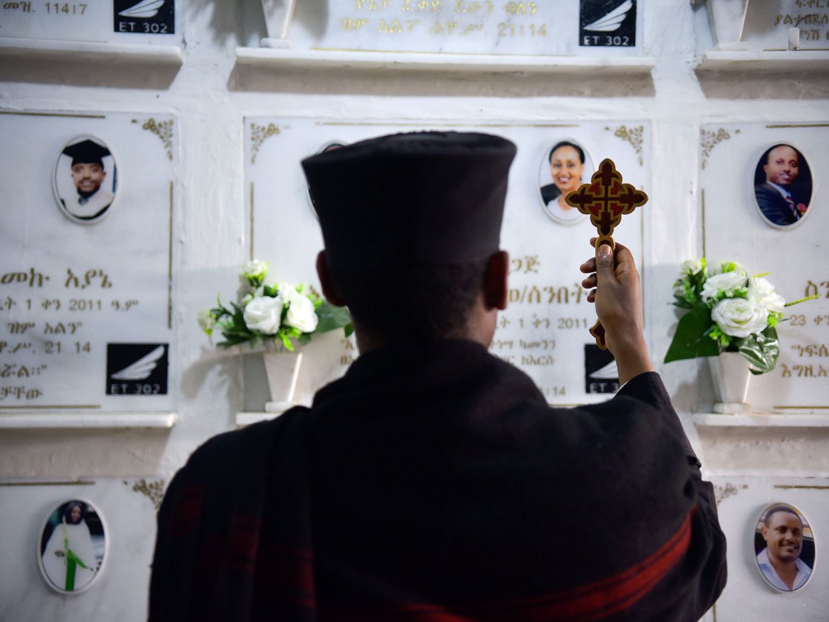 IvanGaidarov's tweet photo. Ethiopia Air Crash Victim Families Seek More Than Money to Heal 🇪🇹
Priest #HadisAbaTsegazeab stands at a memorial site, as he offers prayers for victims of the #EthiopianAirlines #Flight302 crash.
📷 Michael Tewelede
https://t.co/puTovdaBed https://t.co/QGjHYMyXd1