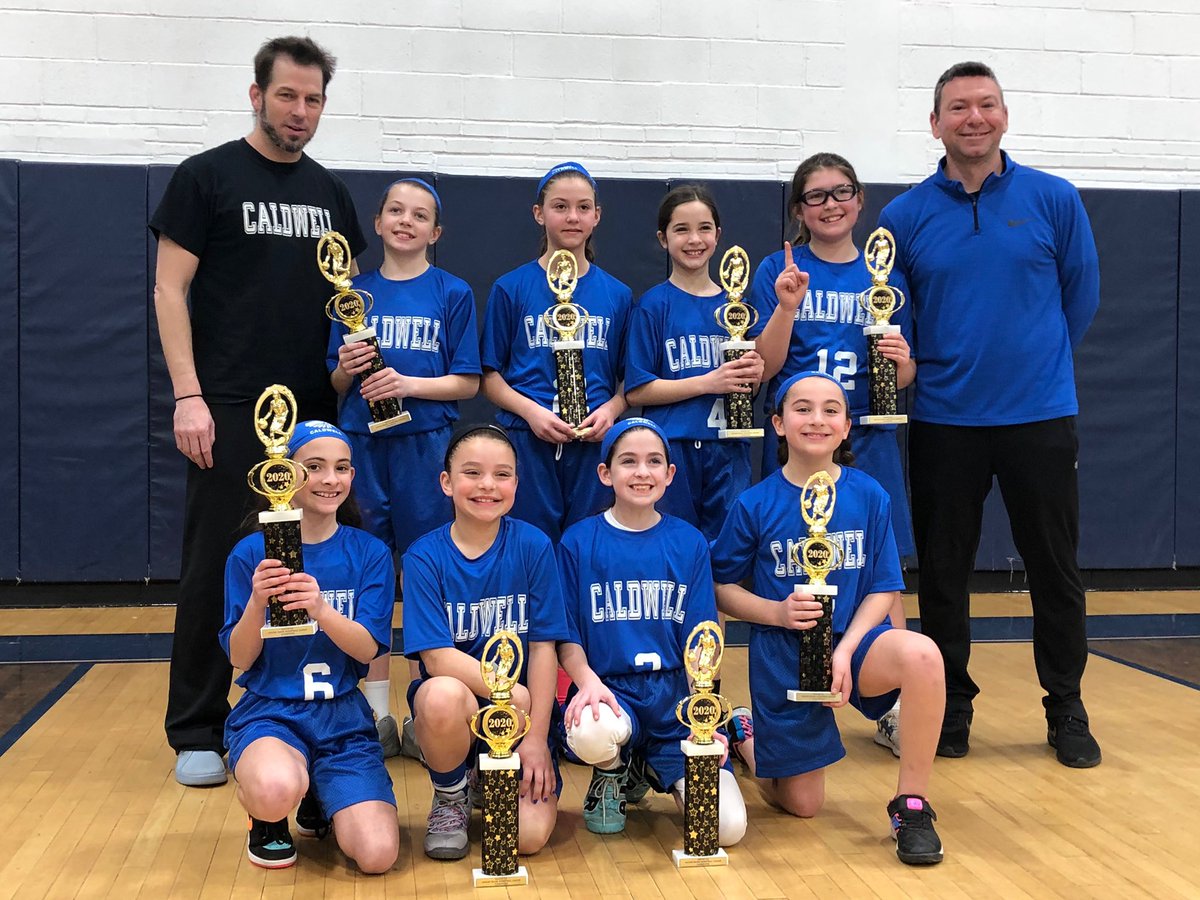 jchsgirlshoops's tweet photo. Congratulations to our 4th grade Wayne PAL Team for winning the Championship vs. West Orange. Way to go girls!!! 🏀🏆🤩
#jchsgirlshoops #32min @cwc_softball https://t.co/BoJqJux2qV