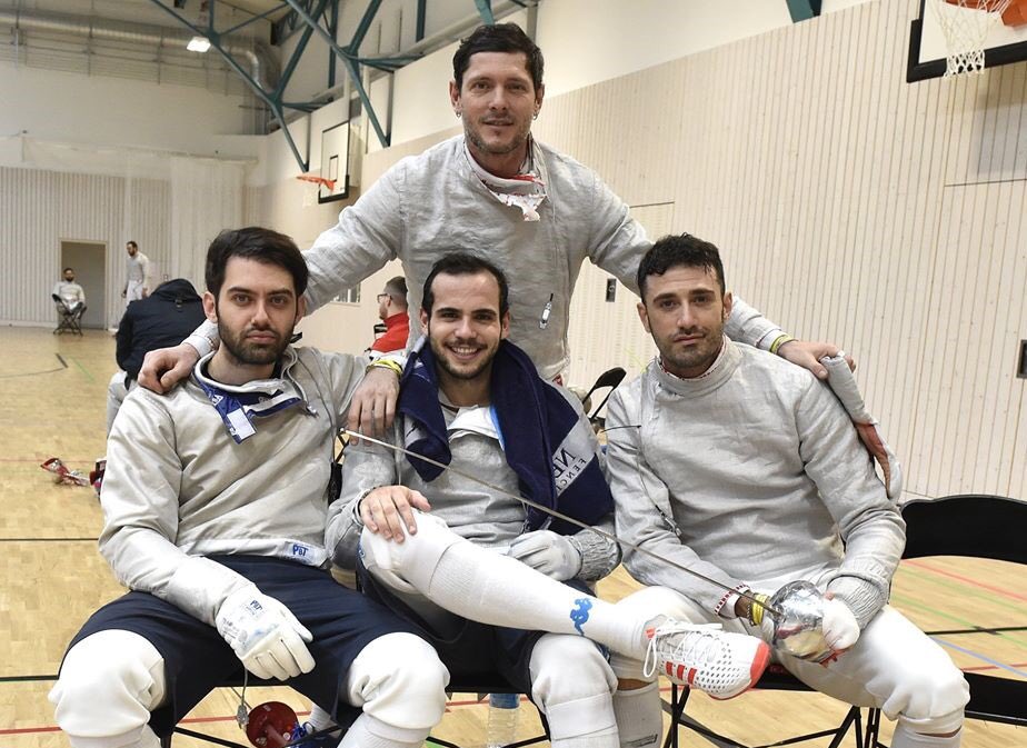 giomalago's tweet photo. Che en plein!!! Anche le azzurre e gli azzurri della sciabola staccano il pass per #Tokyo2020 ! Alla prima occasione la scherma italiana sarà rappresentata ai Giochi in tutte le armi! Che orgoglio, siete già nella storia! 🇮🇹 @Federscherma @Coninews @ItaliaTeam_it https://t.co/s8yloDAsJT