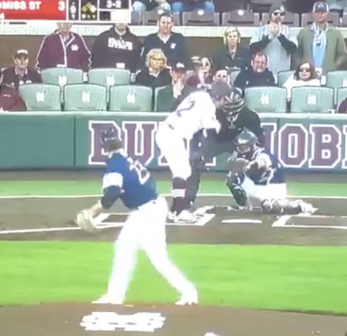 softballguy23's tweet photo. @11point7 Missed inside? Brutal https://t.co/9oUTrCpLX6