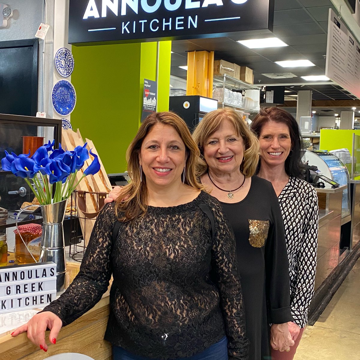 annoulaskitchen's tweet photo. Happy International Women’s Day! We are grateful and proud of all of the women who have stood by our side and inspire u each and everyday! 💙 #InternationalWomensDay #IWD2020 https://t.co/iL0QlYfufm