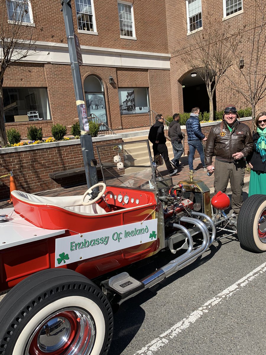 So much fun to represent <a href="/IrelandEmbUSA/">Embassy of Ireland, USA</a> at the <a href="/Ballyshaners/">Ballyshaners</a> #StPatricksDay parade in Old Town Alexandria - thanks also to <a href="/justindotnet/">Justin Wilson</a> for supporting all thing Irish in Alexandria ☘️💚🇺🇸🇮🇪