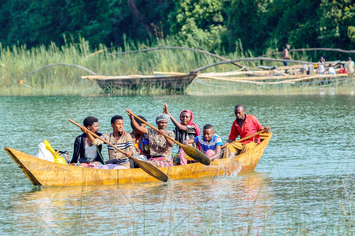 On this International Women’s Day, we pay tribute to the invaluable contributions women make to the society. 

📸: Hubert Bisengimana 

#Africanwoman #WomensDay #mamafrica #IWD2020 #VisitRwanda #RwOT #africanwomen