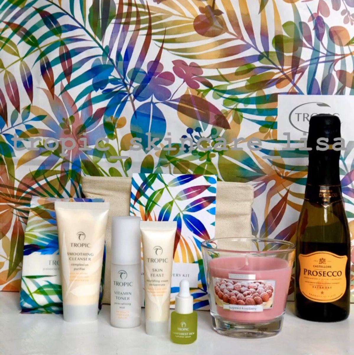 Lisa Emmett tweet media