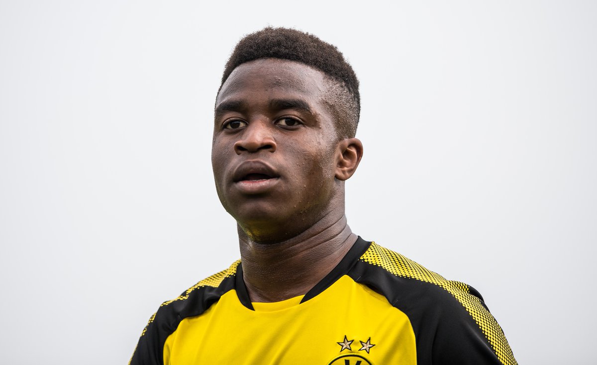 goal's tweet photo. Borussia Dortmund's 15-year-old prodigy Youssoufa Moukoko has broken the Under-19 Bundesliga goalscoring record 🏅

34 goals in 20 appearances 🔥

He scored 50 goals in 28 games at Under-17 level! 😵 https://t.co/gDUMp85hIi