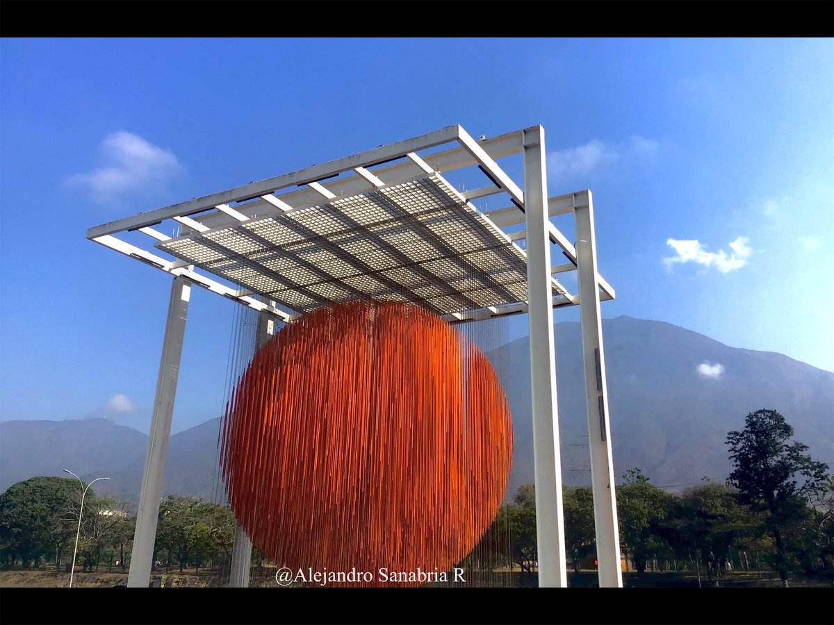 AlexSanabriaR's tweet photo. El Ávila y la esfera de Soto #8M en #Venezuela https://t.co/KY4mIbRicB