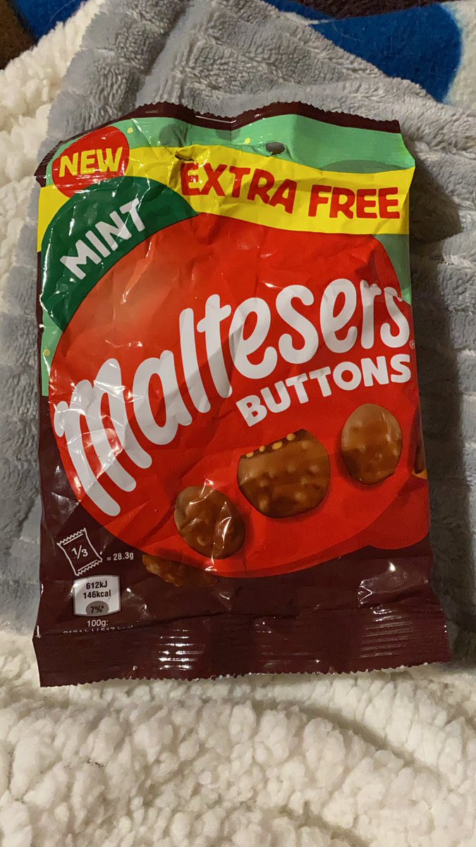 JenMedBkReviews's tweet photo. Mint Malteser Buttons. That is all #yum #notdietfood https://t.co/lojxUnFSCH