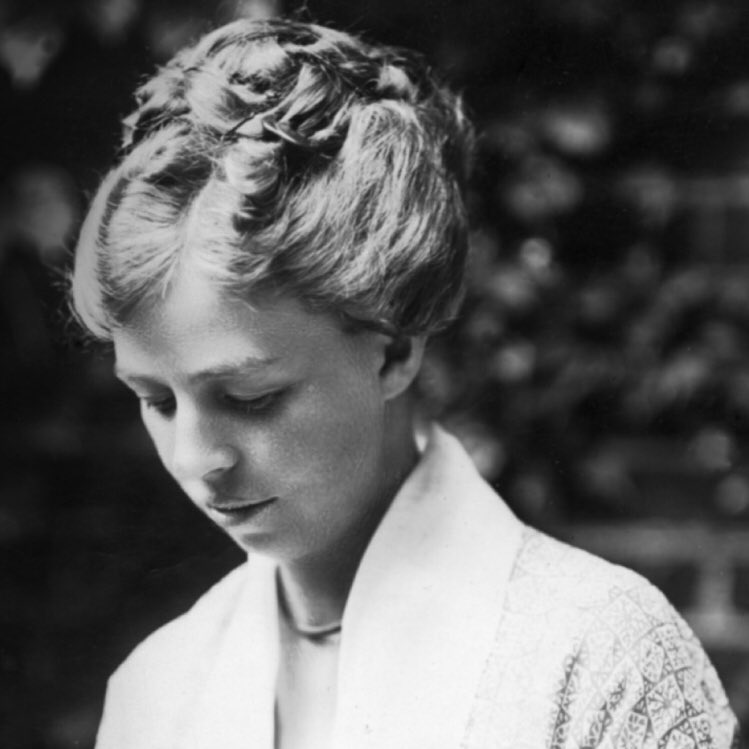 NPS_HydePark's tweet photo. #InternationalWomensDay #WomensHistoryMonth #EleanorRoosevelt @Interior @FDRLibrary @ERVKLeadership @NatlParkService #firstlady #valkill #hydeparkny @I_LOVE_NY https://t.co/1hfhBU1TKw