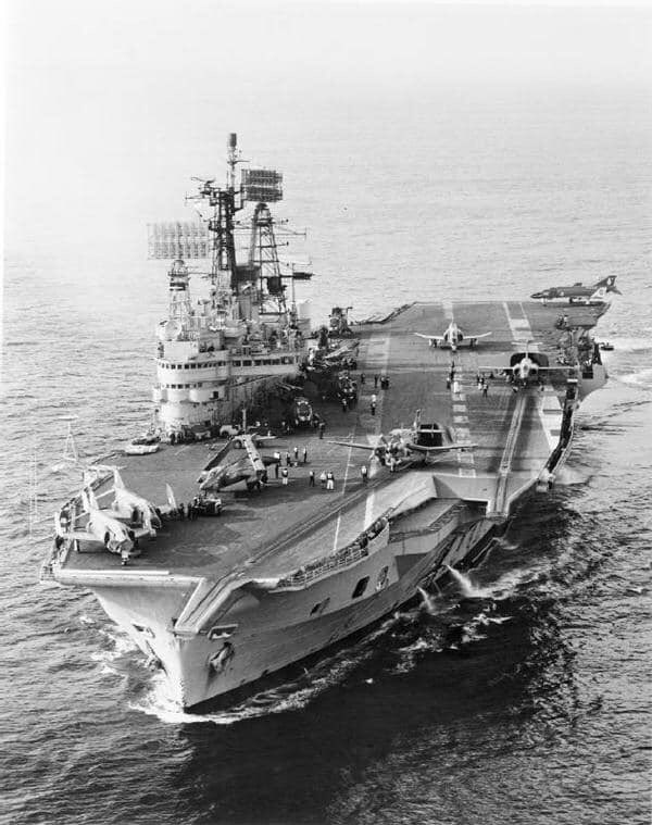 CcibChris's tweet photo. Gannet about to go. Usually Gannet off bow cat as it was light weight off a 145’ cat stroke. Buccaneer on waist with 195’ stroke. https://t.co/4EZXTBOXQx