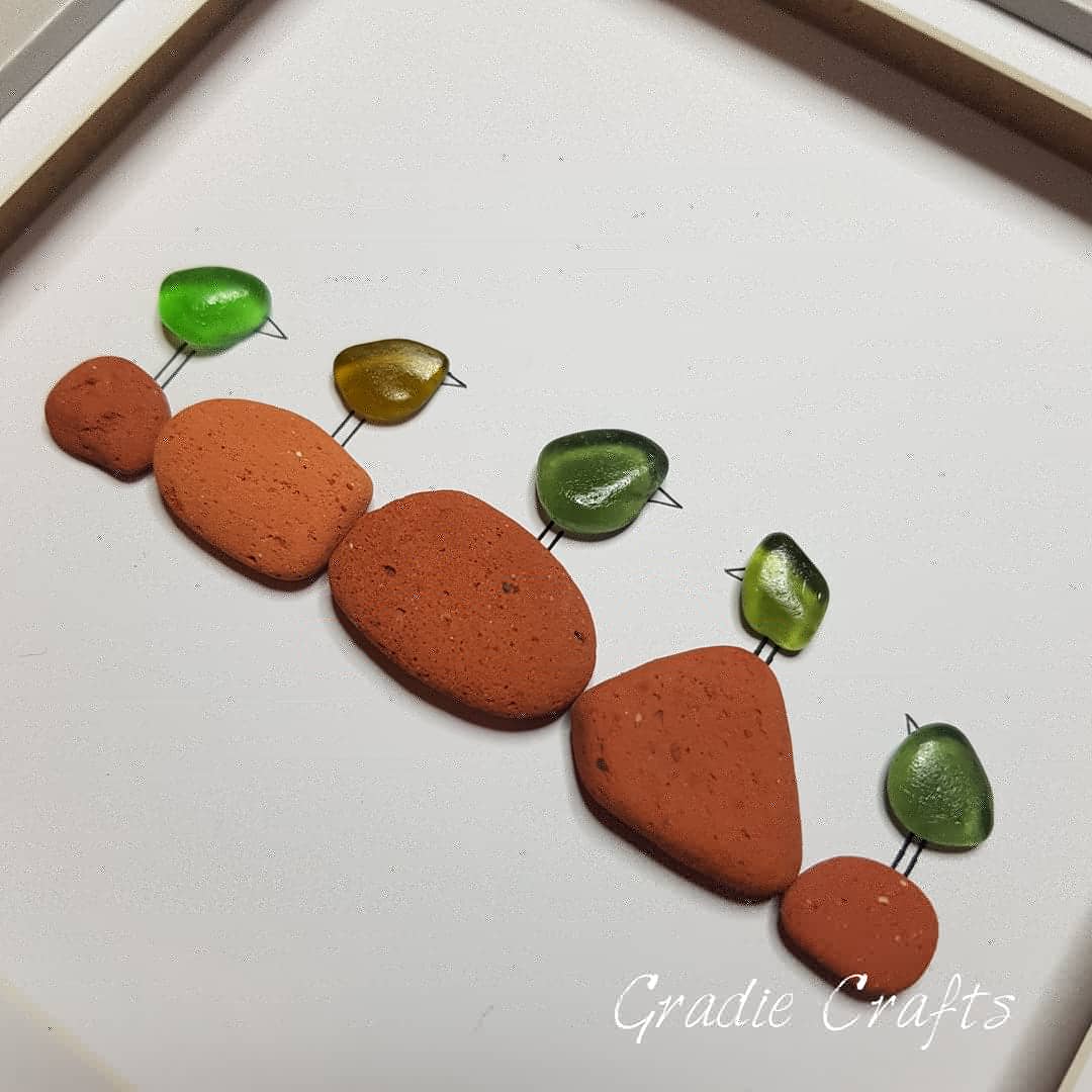 GradieCrafts's tweet photo. All the greens 💚 These lovely birds, perched on a row of beautifully tumbled sea bricks is now available on my etsy with free P&amp;P to the UK 👇
https://t.co/sbSpI9fYO9
#seaglassart #anglesey #angleseyseaglass #gradiecrafts #mothersday #gift #giftideas #love #family #friends #etsy https://t.co/LiA5i6YnIT