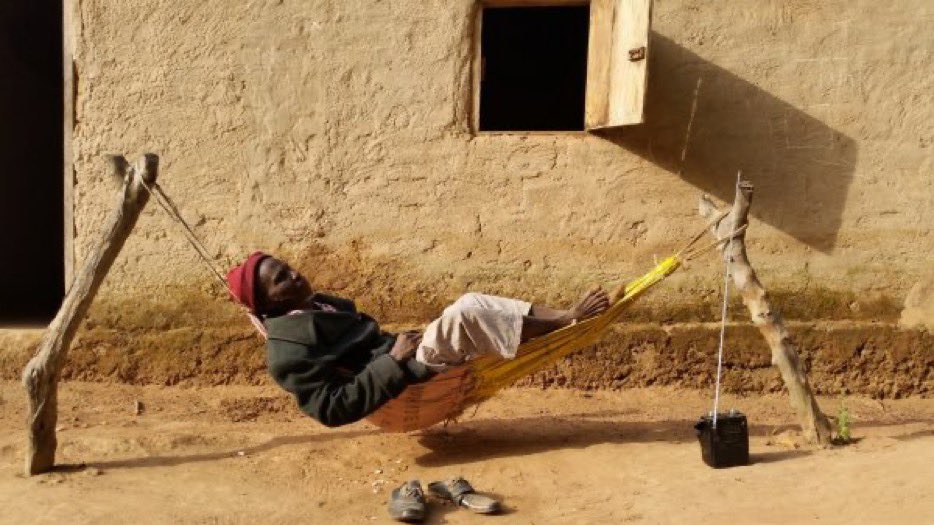 PeopleBulldog's tweet image. Some clown of a scholar is claiming that CoronaVirus might have escaped from the Laboratory on it’s own.