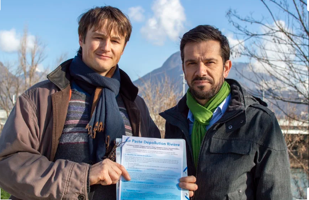 ForestGaspard's tweet photo. Un #Pactedépollutionrivière signé à #SeyssinetPariset
Liste :  Seyssinet-Pariset Naturellement
Tête de liste : Guillaume Lissy @GuillaumeLissy 
Commune : Seyssinet-Pariset 38170

Merci Monsieur Lissy,
#electionsmunicipales2020
@spnaturellement https://t.co/axhrIXJ3t4