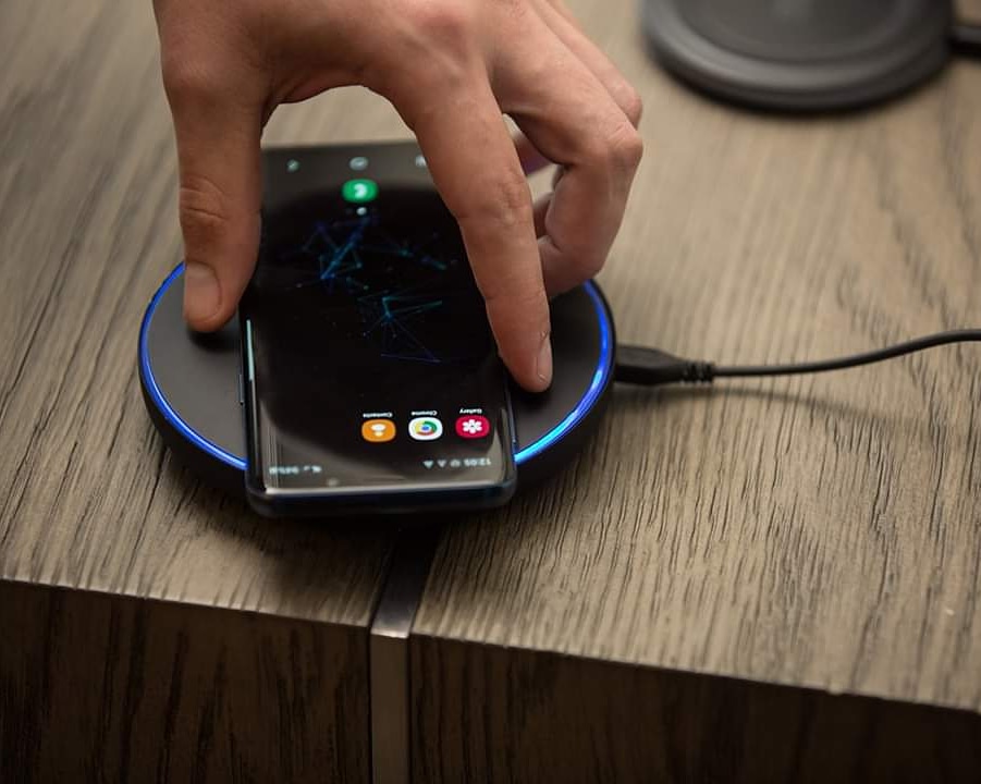 GripDockit's tweet photo. 💢“Look, we know you’re attached to your PopSockets. GripDockIt solves that, a wireless charging pad designed to work with a PopSocket attached to your phone.” 🗣Check out what Know Techie had to say about GripDockit 💯 https://t.co/98CxFO24vl
#GripDockit #knowtechie #technology https://t.co/pYnWblYybK