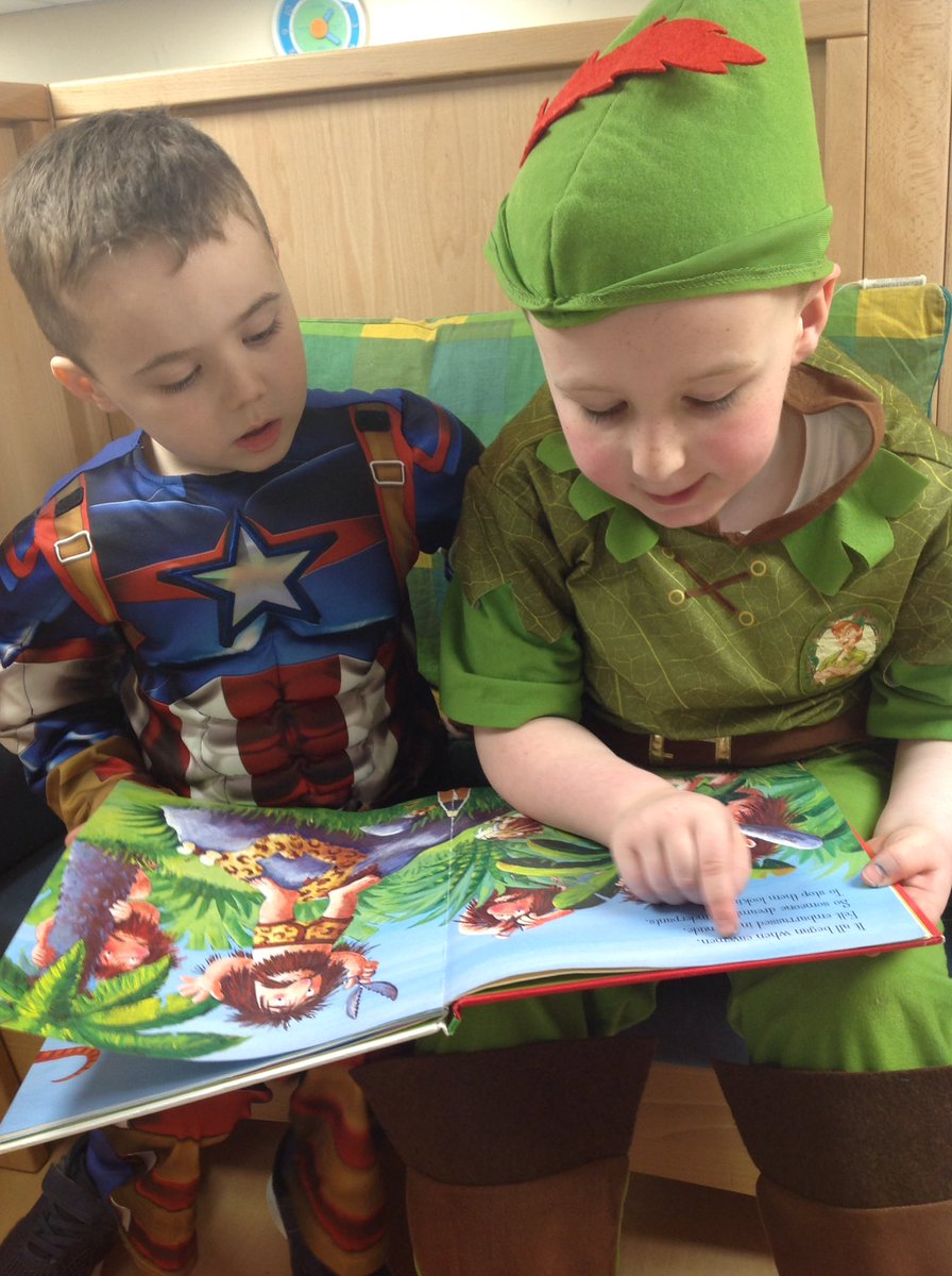 BletchingleyVPS's tweet image. We enjoyed dressing as our favourite book characters and sharing our favourite books on World Book Day #WorldBookDayUK #WorldBookDay2020 #EYFSreading #EYFSbooks #yearR #picturebook