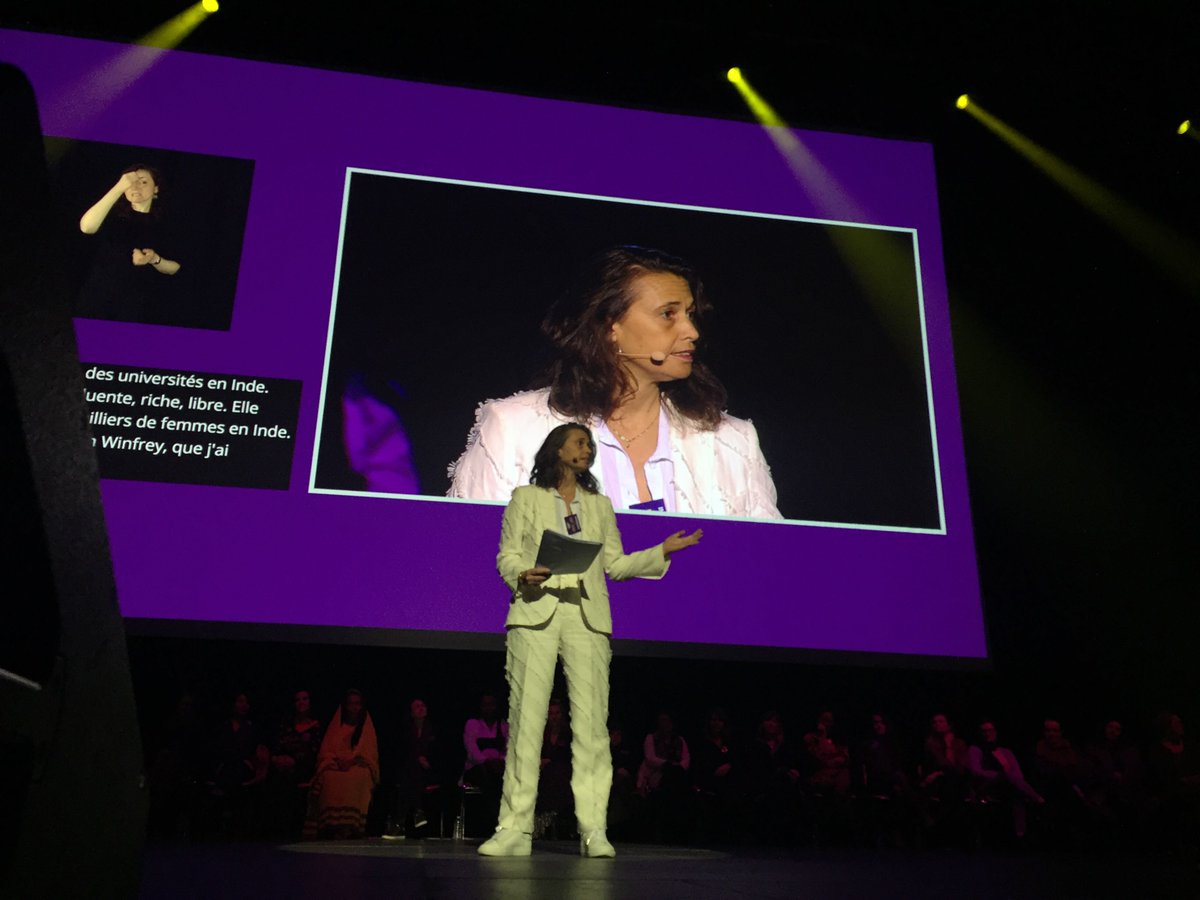 Le plafond de verre, vous connaissez ? <a href="/EmmaGagliardi/">Emma Gagliardi</a> s'est donné pour mission de le pulvériser!✊ "Femmes salariées, femmes fonctionnaires, femmes artistes, nous ne sommes pas libres tant que nous n’exigeons pas d’être rémunérées à la hauteur de notre travail!" #DeboutCitoyennes