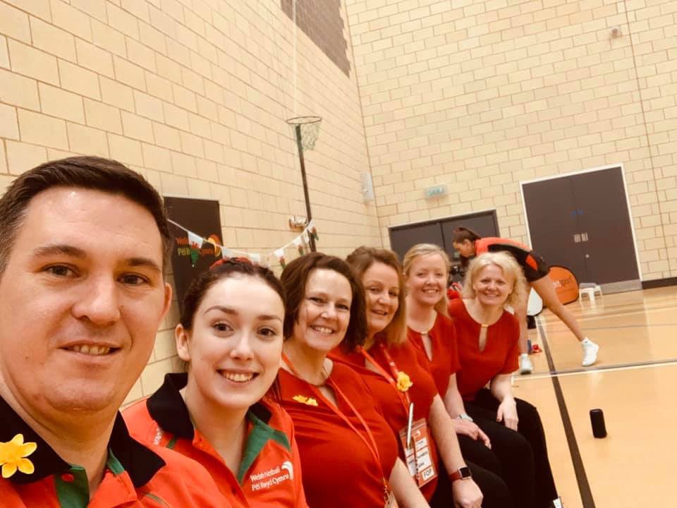 Super super proud coach, a fantastic SILVER medal @NetballEurope for <a href="/WelshNetball/">Welsh Netball | Pêl-Rwyd Cymraeg</a> U17s squad🥈What a journey with amazing results at these championships. Thanks to everyone for their support to these players 😀 #diolch #thankyou #teamwork #cymru 🏴󠁧󠁢󠁷󠁬󠁳󠁿🌼🏴󠁧󠁢󠁷󠁬󠁳󠁿