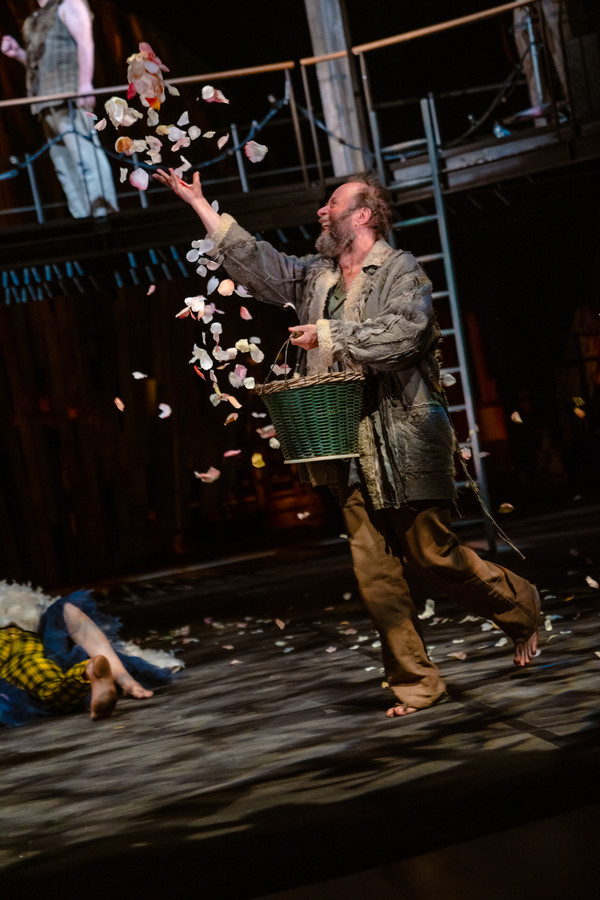 Grand_Theatre's tweet photo. A great comedy with a hippy/festival feel, @TheRSC’s As You Like It comes to #Blackpool! Featuring spectacular sets and quirky costumes…this is not a show you want to miss! https://t.co/PKSeDZCp48 #ShakespeareWeekend #GrandWKND https://t.co/Wkp4M58BHR