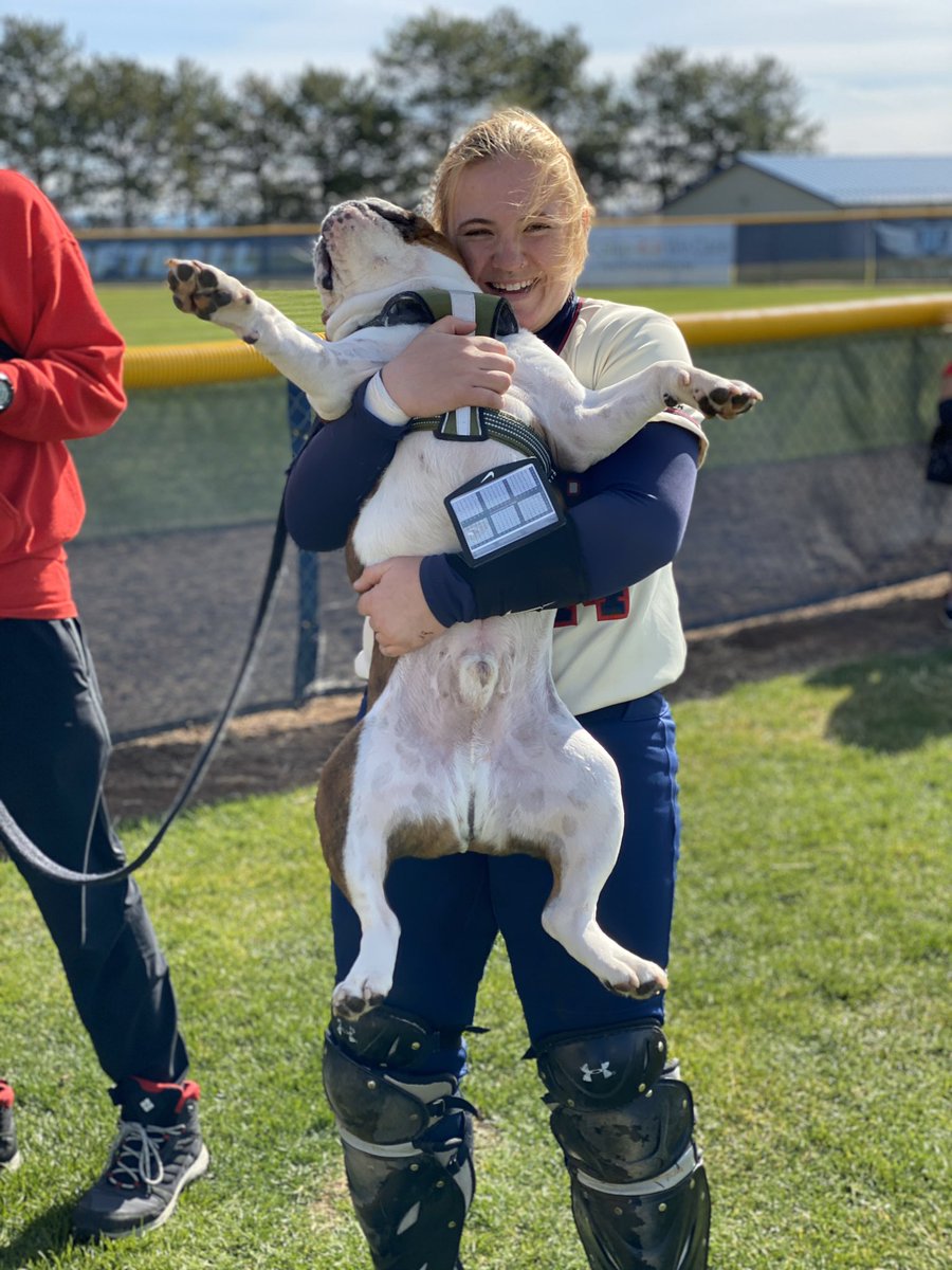 swoccsoftball1's tweet photo. Mckenna Marshall getting some between games dog therapy. Getting ready for game two. https://t.co/lEL78QicOn