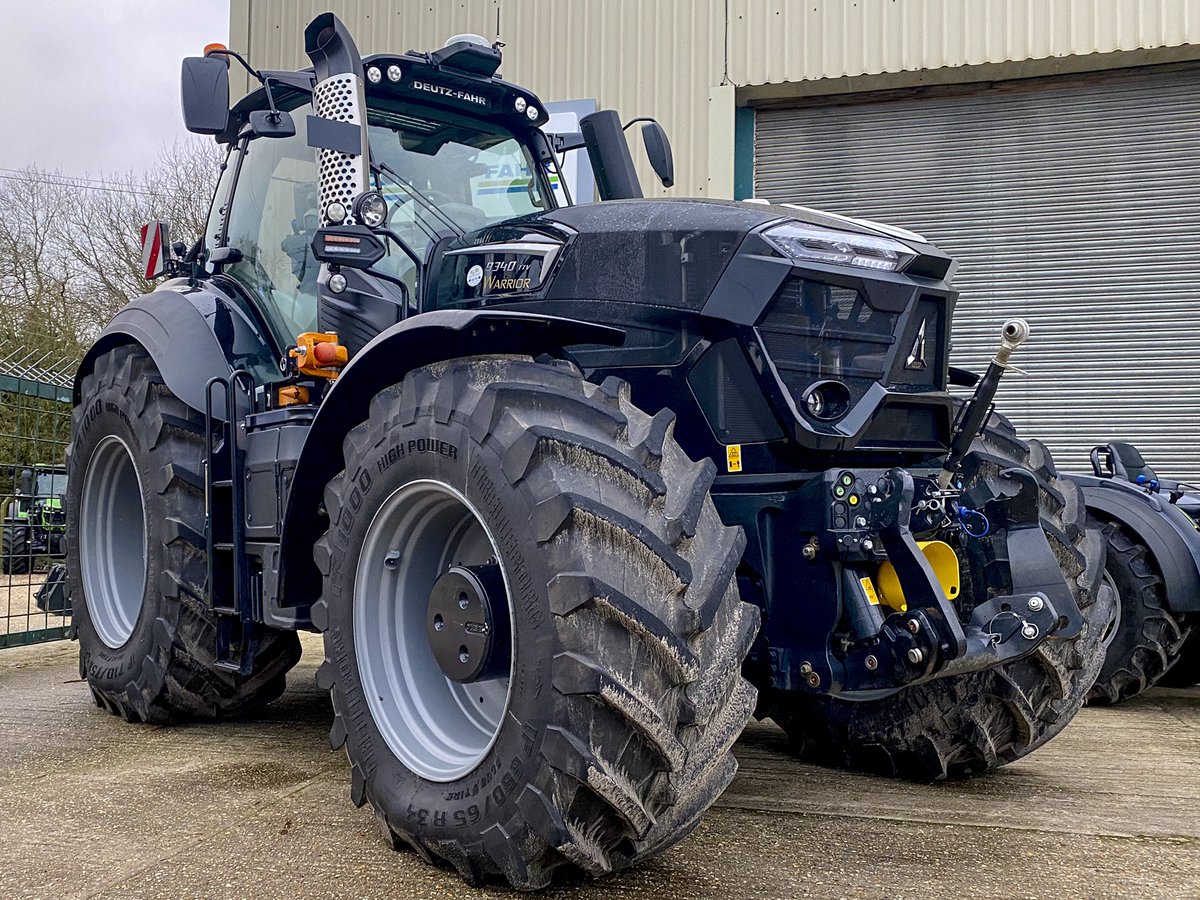 DorsetRuralPhto's tweet photo. What a mean looking Deutz Fahr 9340 Warrior TTV on display at the MJ Fry Agricultural Engineering Open day. #9340ttv #9340warrior #deutzfahr #blacktractor #agrosky #mjfry #mjfryagriculturalengineering #dorset #deutzfahrmer #frontendfriday #deutzfahrttv #dorsetfarming #farmer https://t.co/WbUyhTuUPU