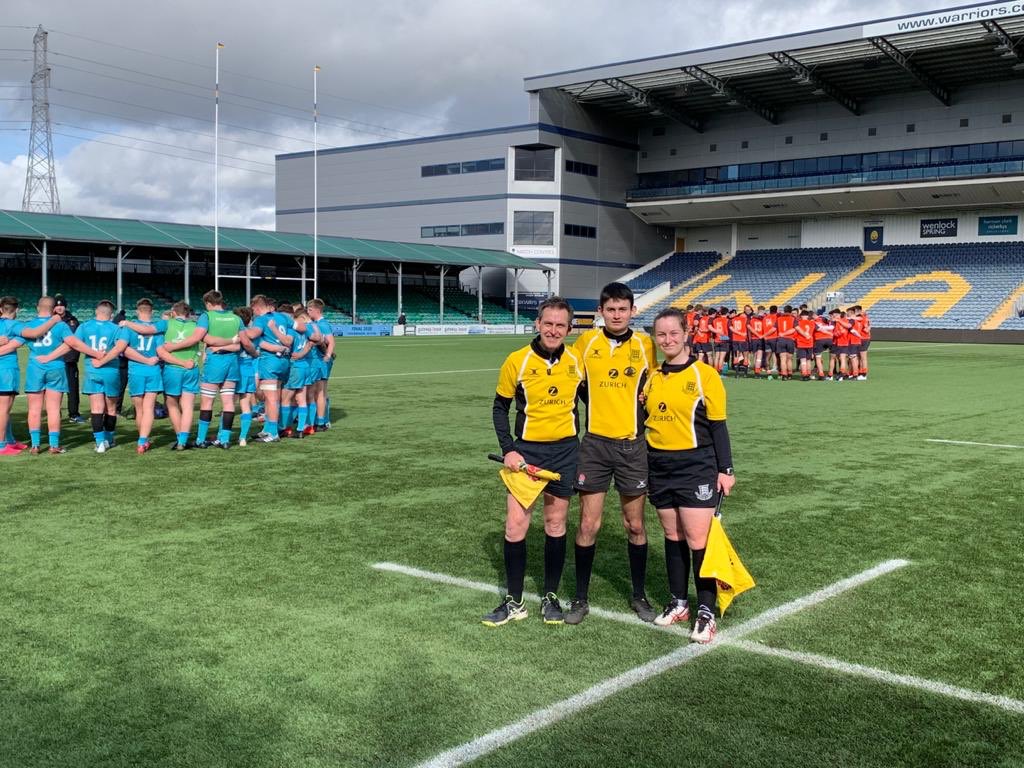 FionaBrunt's tweet image. Team Brunt putting in an AR shift at @SixwaysStadium for Worcester U18 against England Counties U18 💪🏻🏉