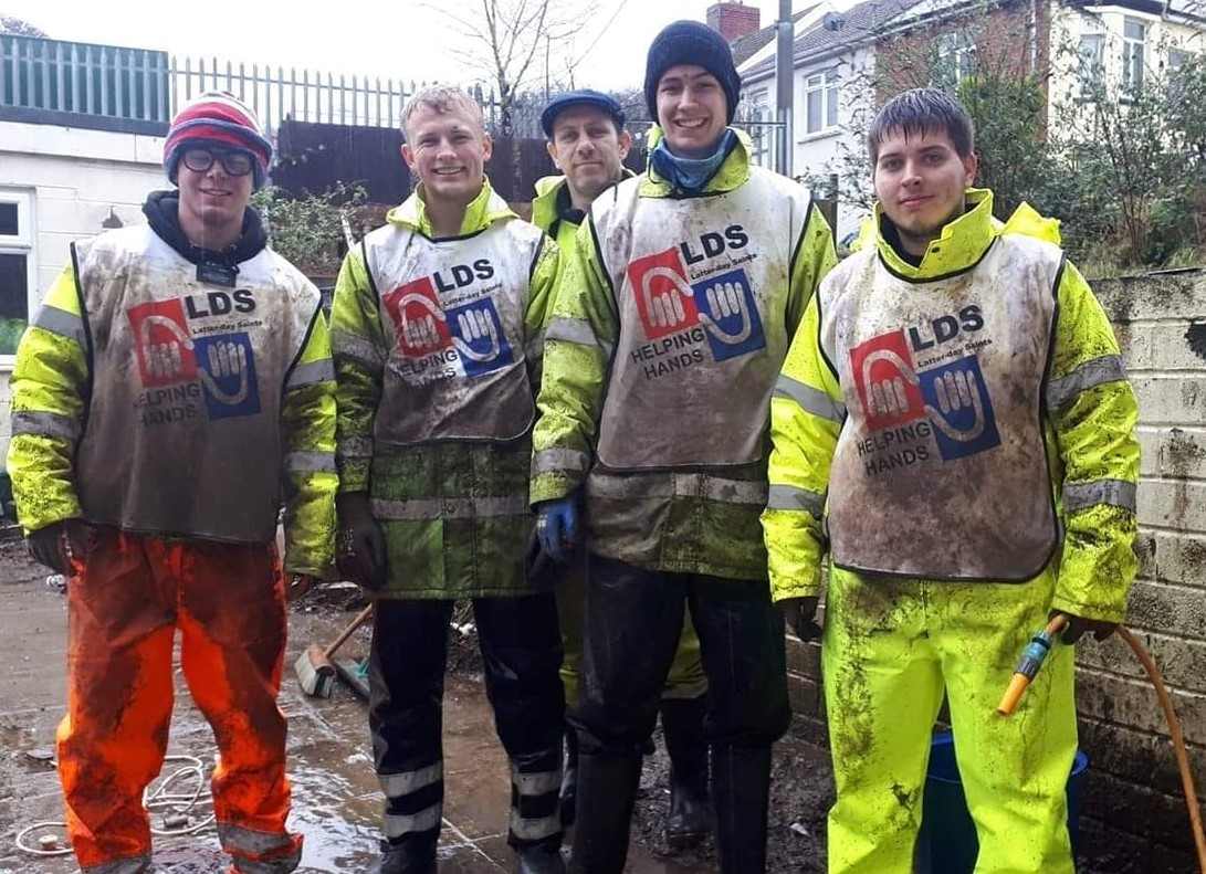 CardiffStake's tweet photo. For the last 3 weeks our team of #LDSHelpingHands volunteers have teamed up with Gavin at #SoftwashingUK to help sanitize homes, playgrounds and streets making them safe for the people of  #RhonddaCynonTaff #Pontypridd  #Floods #StormDennis https://t.co/wIF54gEj1u