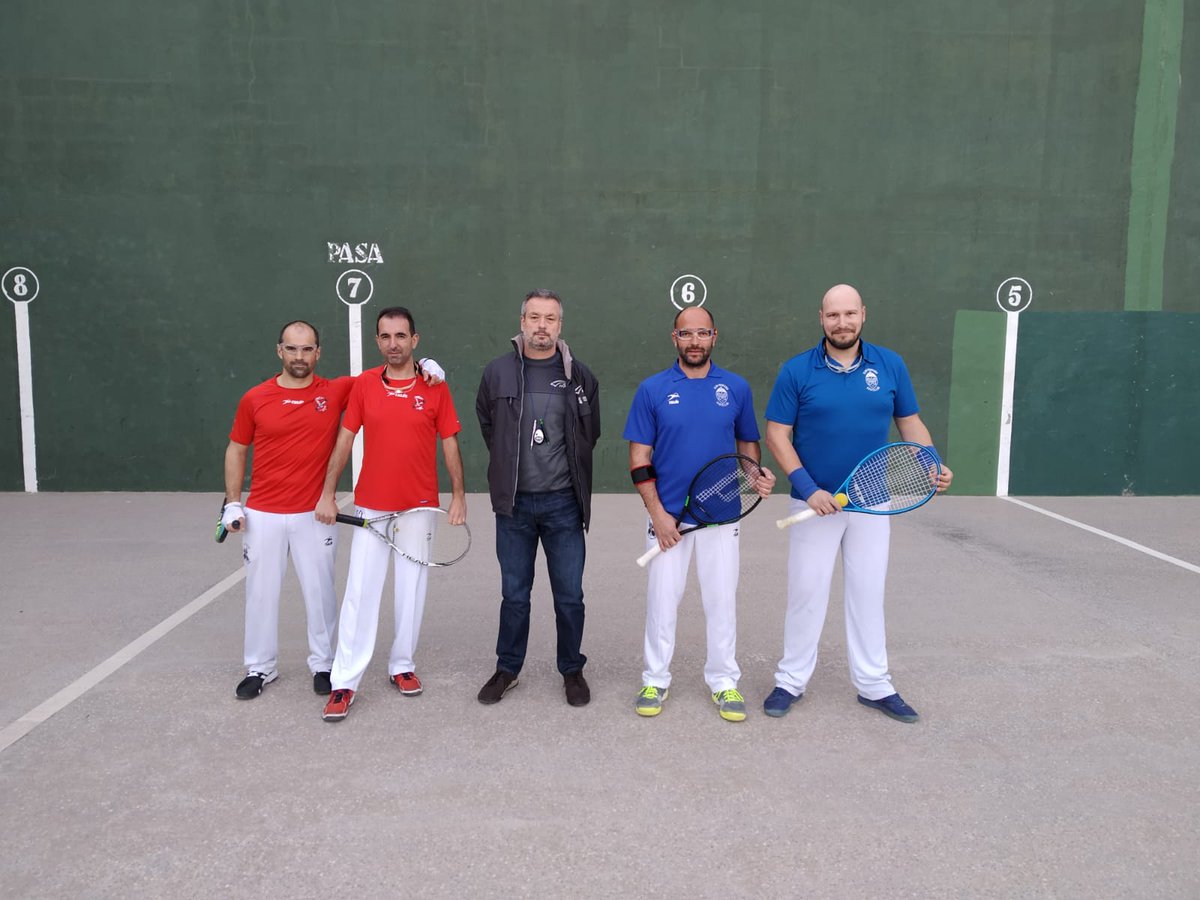 FrontCastellon's tweet photo. Antes de dar los resultados @FFPCV queremos felicitar a todas las mujeres y en especial a aquellas que forman parte de la familia del Frontenis Castellón

DH

FCSA 2 - Benlloch 1

Duelo directo y gran resultado que nos permite tomar un poco más de ventaja con una jornada menos https://t.co/smRUQeVe1u