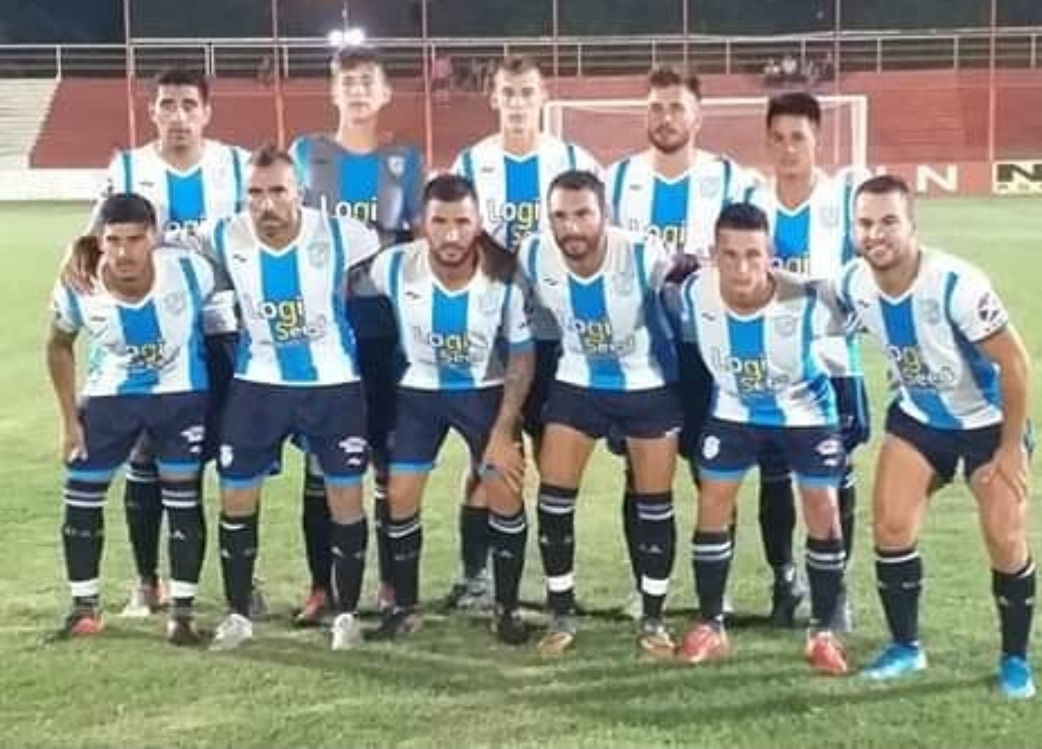 Vení esta tarde al Fernando Bello que juega el Blanco. 

Por el Torneo Regional Argentino recibe a Rivadavia de Lincoln. 

💪⚽️ Acompañemos entre todos al equipo¡!