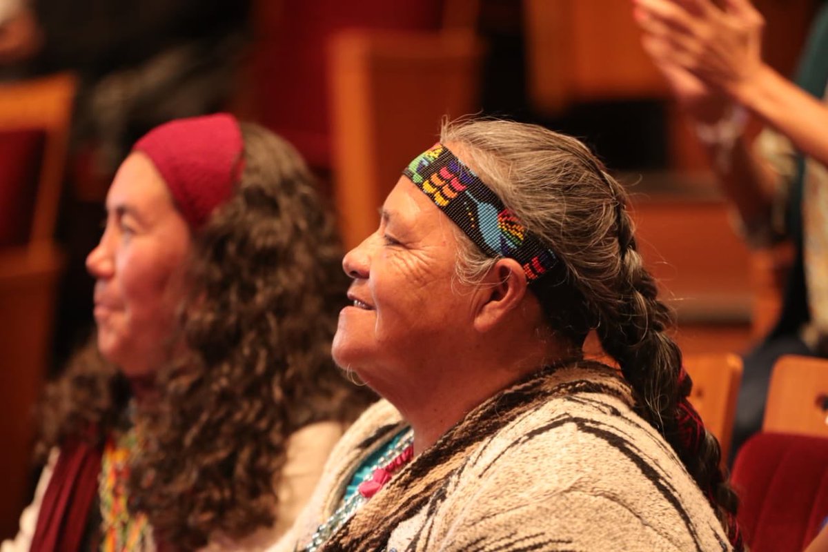 Este 8 de marzo, día internacional de los derechos de las mujeres rendimos un homenaje a las mujeres que históricamente y con su lucha aportaron al reconocimiento de los derechos de todas.

Sigan aquí la transmisión facebook.com/15819038756058…

#MujeresHacenHistoria #8M