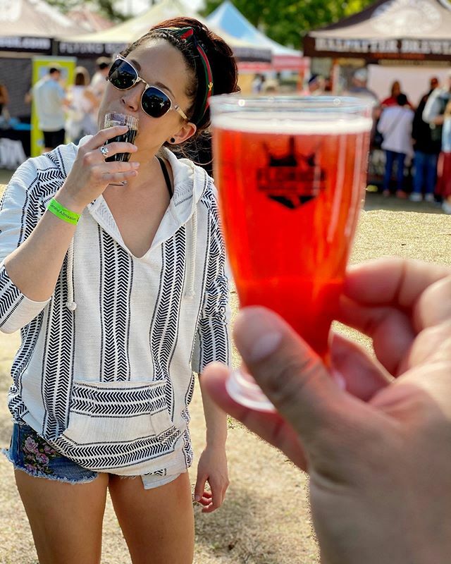 beertimez's tweet photo. TBBW 2020 • FBG Beer Fest • Liz • Proof Brewing 🤙🏽🍻😎🦖 https://t.co/q1D129ktmc https://t.co/06xEgf3Uop