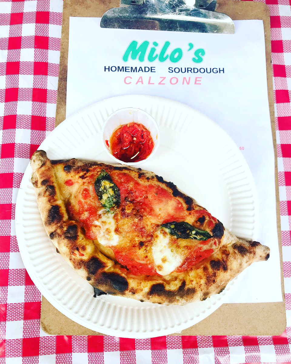 miloscalzone's tweet photo. The calzones are popping today @beermerchants in Hackney Wick.
.
.
.
.
#calzone #pizza #craftbeer #hackneywicked ##sourdough #slofood https://t.co/JGT8Jpnw7X