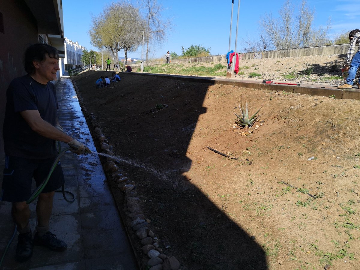 andresmg439's tweet photo. Así ha quedado todo después de tres horas de trabajo https://t.co/bL8dt4YfwB