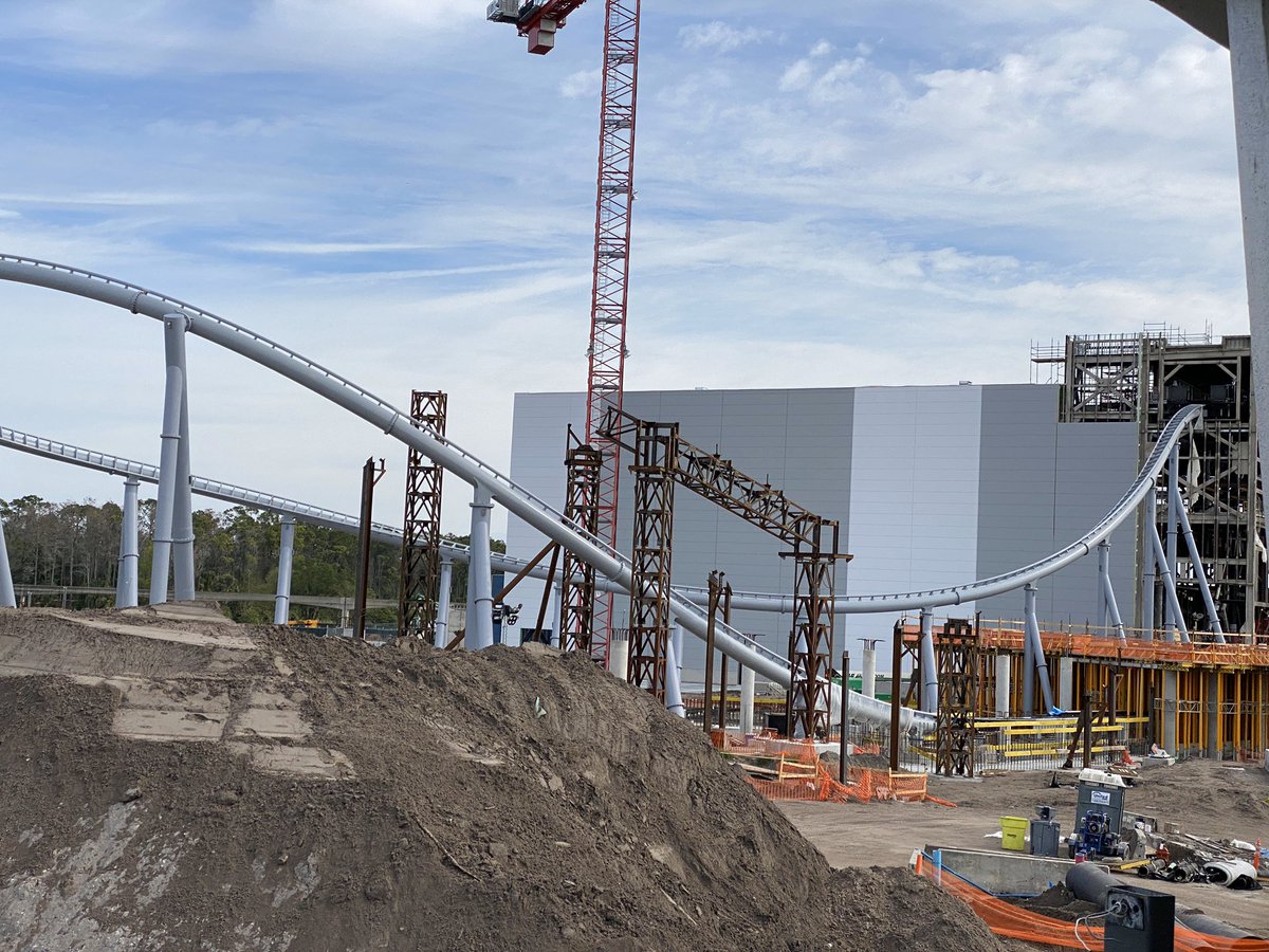 laughingplace's tweet photo. Looks like the supports for the outdoor canopy for TRON Lightcycle/Run has started. #WDW #magickingdon #tron #flynnlives https://t.co/xw73n9JfLV