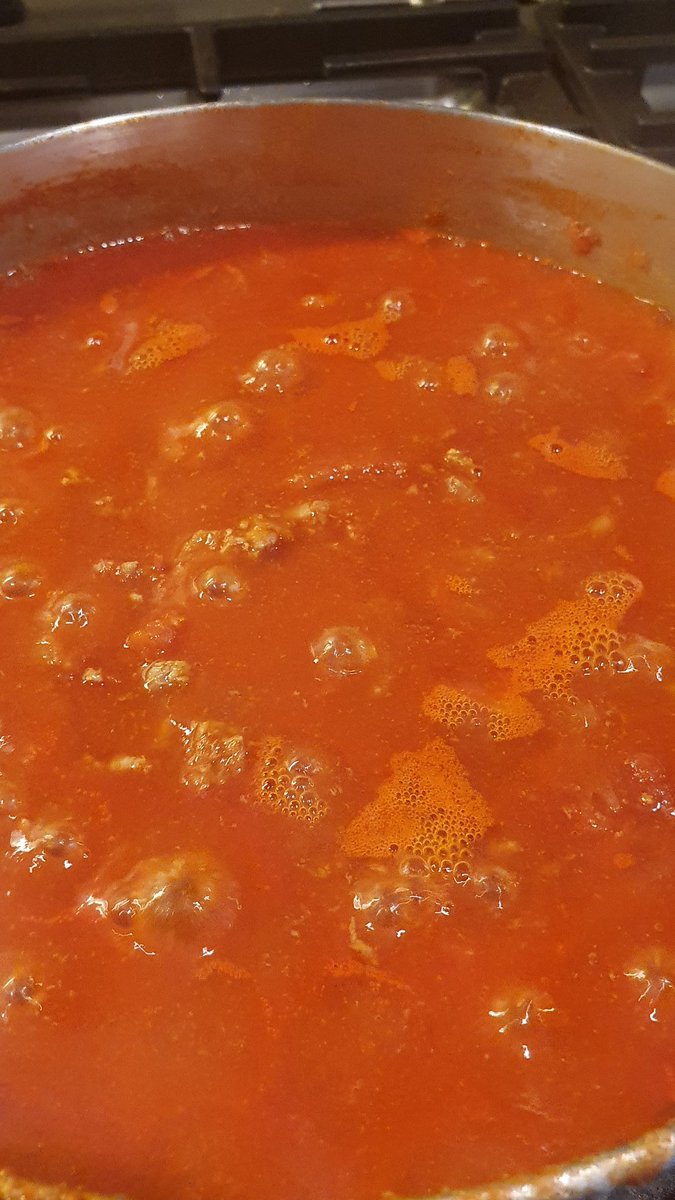 As I got the school's hydroponics system ready for 4 weeks away I noticed a lovely ripe red chilli ready to be picked. Last night I made it into a delicious chilli. #SchoolStories #BritishSchool #LocalProduce #Groundtoplate