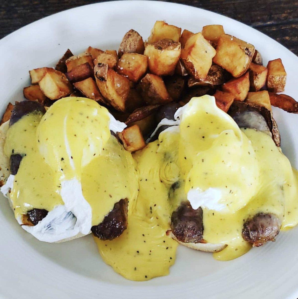 Brunch + quality time at Huck's = SO MUCH YES.
Come grab a seat.
hucksamericancraft.com
#HucksAmericanCraft #AmericanCuisine #HappyHour #Foodies #BaltimoreFoodies #Whiskey #Rye #SpecialtyCocktails #BrewersHill