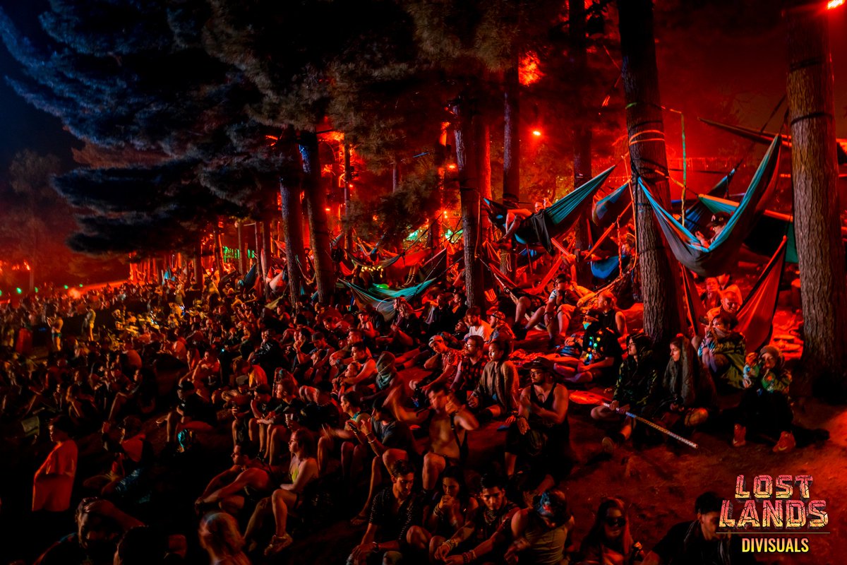 lost_lands's tweet photo. Can't wait for more prehistoric nights! 🌋 https://t.co/M5vPOY3DsO