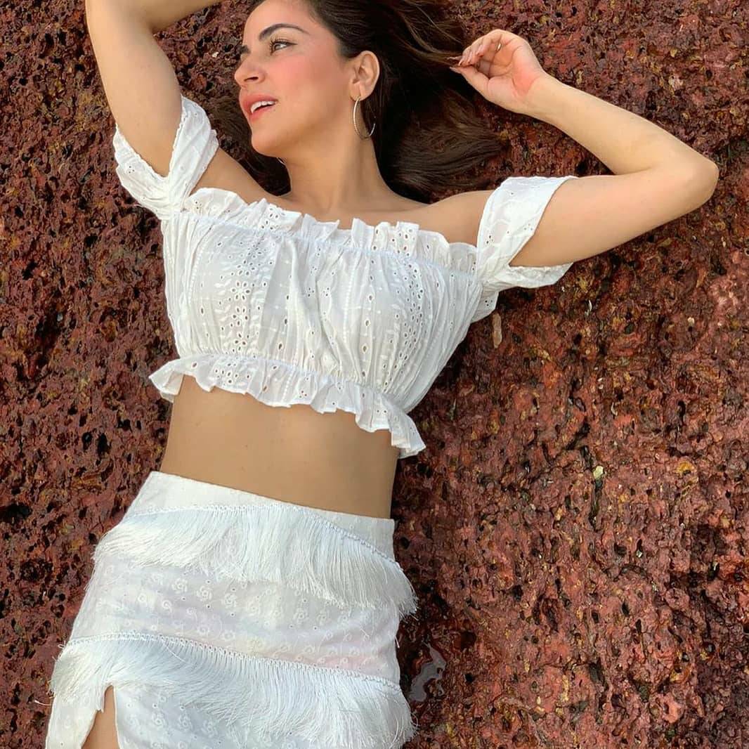 allycaralgoa's tweet photo. Actor Sharaddha Arya spotted doing a photoshoot at #Vagator Goa
.
.
.
#ShraddhaArya #Goa #BeingAllycaral #BeachesinGoa #CelebsInGoa #actorslife #shraddhaaryafans #shraddhaarya💕 #shraddhaarya☄ https://t.co/CQkPZtm64v