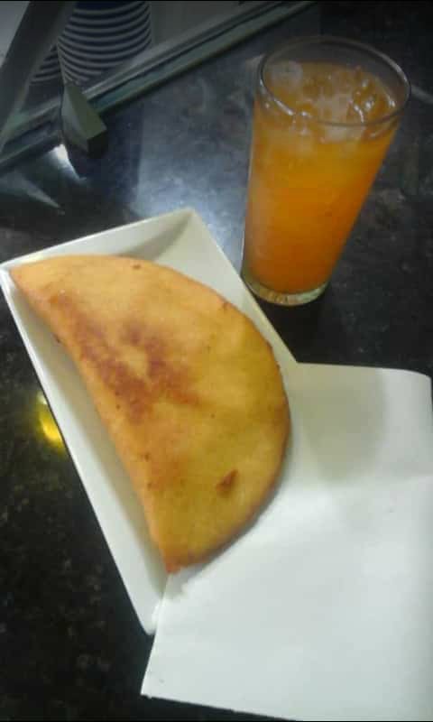 MarcosDavidZer2's tweet photo. Desayuna Rico En El  huleton C. C. Cumana plaza nivel feria de 9:00 a 6:00 https://t.co/ARtBmXhs18