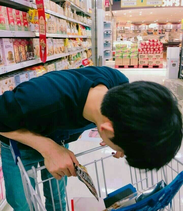 saimokkonror's tweet image. ลักเทอได้มั้ย ในฐานะขโมยก็ได้😂😂

#บอทโสด  #บอทใหม่  #บอทหาคนคุย #ยืมเมจfortalk #ยืมเมจfosrex #บอทใหม่หาคนคุย #เรียลชาย